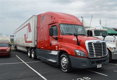 Crete Carrier Corp Freightliner Cascadia Really Sharp Fre Flickr