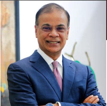 singoapurer tm seersh dhnee samit gruper ajij khan