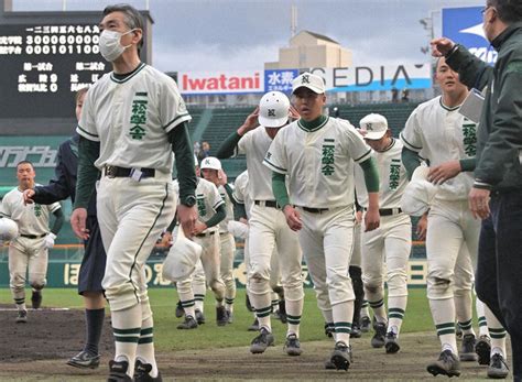 センバツ高校野球 二松学舎、反撃及ばず 粘るプレー、拍手やまず ／東京 毎日新聞