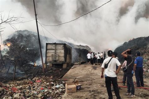 TPA Rawa Kucing Tangerang Kebakaran