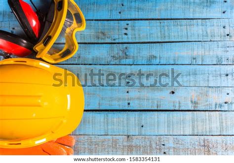 Standard Construction Safety Equipment Set Including库存照片1583354131