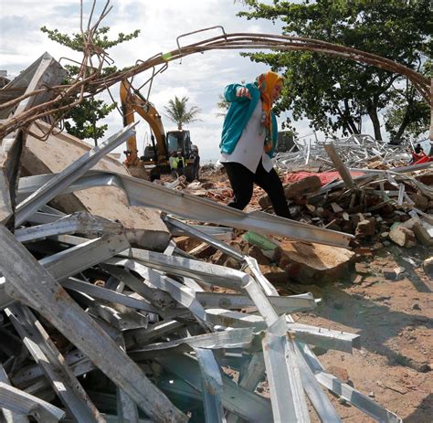 Tsunami in Indonesien Diese zehn Fotos zeigen ganze Zerstörung WELT