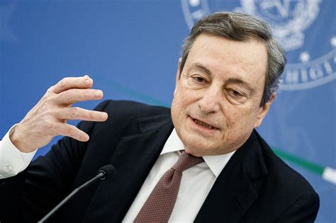 Draghi Firma Il Nuovo Dpcm Ecco La Lista Dei Negozi Dove Non Serve Il