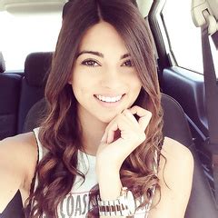 Non Nude Beauties 21 Pics