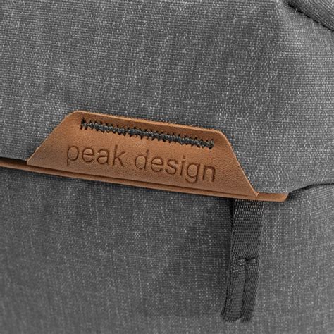 Peak Design Everyday Sling L Hellgrau Peak Design Fotogena