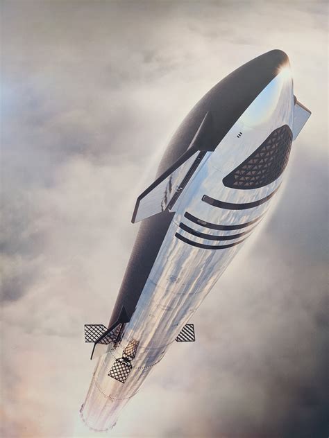 SpaceX's latest render shows Starship design changes