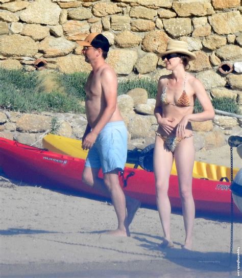 Elle Evans Nude OnlyFans Leaks Fappening FappeningBook