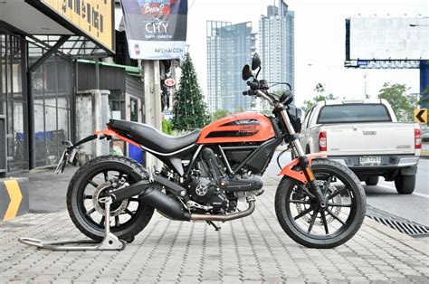 Ducati Scrambler Sixty Two Xxx