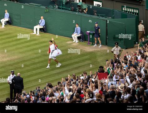 Roger Federer Waves To The Crowd After His Defeat Against Hubert