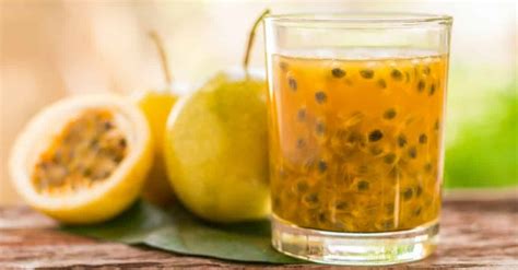 Caipirinha de maracujá é a nova versão do tradicional drink brasileiro