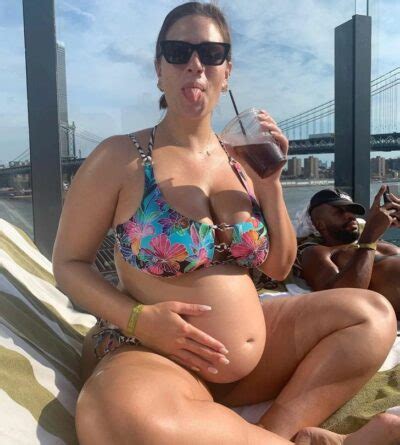 Famosas Orgullosas Presumen Su Pancita De Embarazo En Bikini