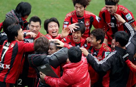 프로축구 서울 10년 만에 K 리그 우승 서울신문