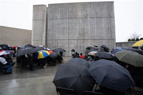 No Dia Internacional Em Mem Ria Do Holocausto Os L Deres Apelam