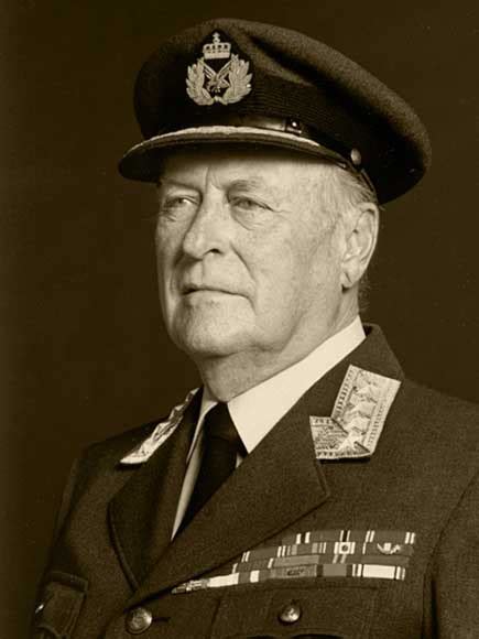 Kong Olav - kongehuset.no