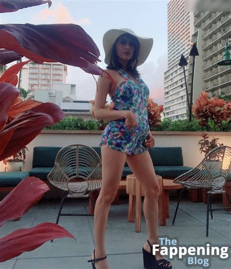 Cristina Vee Valenzuela CristinaVee Cristinavox Nude Leaks Photo 48 TheFappening