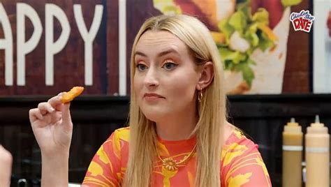 Chicken Shop Dates Amelia Dimoldenberg Has Gone From Youtube Star To