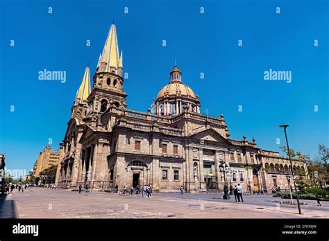 La Impresionante Catedral De Guadalajara En El Centro Histórico