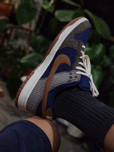 Nike Dunk Low PRM Midnight Navy Ale Brown R Sneakers