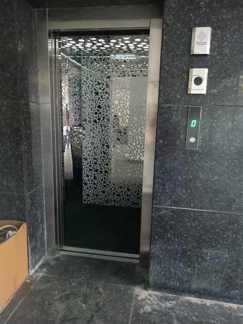 Innovance Glass Door Residential Elevator Max Persons 6 Persons With Machine Room At Rs