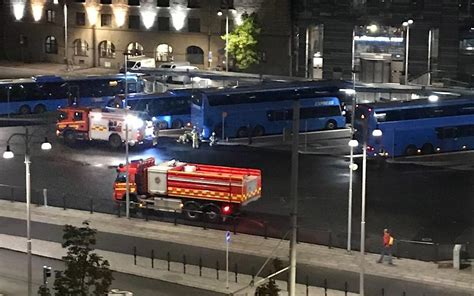 Buss i brand på Åkareplatsen Göteborgs Posten