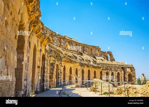 El Djem Tunisia September The Ruins Of The Limestone Wall