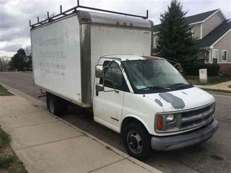 Chevrolet Express 3500 Box Truck 1999 Van Box Trucks