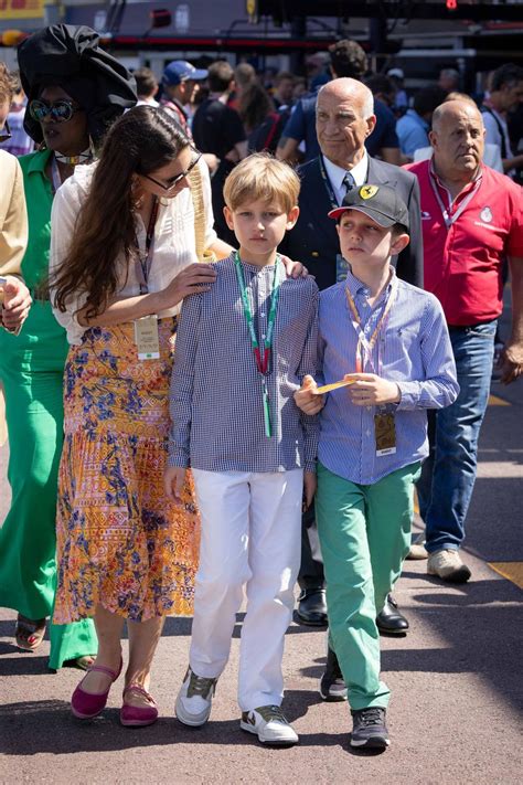 Monacos Fürstenfamilie Besuch beim Großen Preis von Monaco GALA de