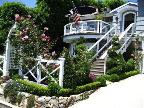 Laguna Beach Cottage - European Garden Design | Beach house exterior ...