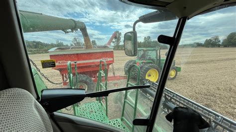 John Deere Combine Eating Beans Youtube