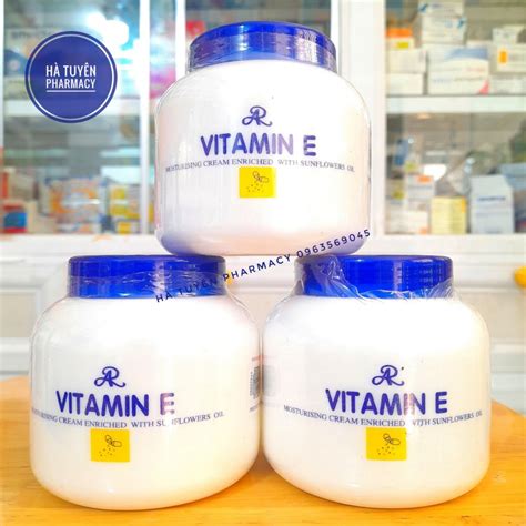 Kem Dưỡng ẩm Vitamin E Thái Lan Nắp Xanh Chính Hãng Khối Lượng 200g