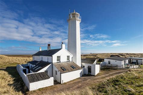 Walney Island Lighthouse - A Birdwatcher's Paradise!