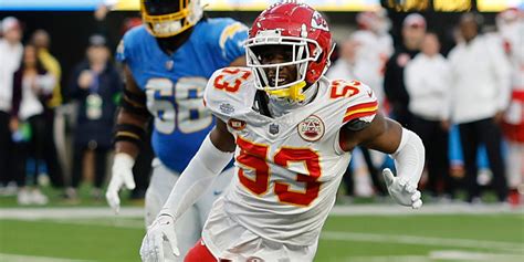 Kansas City Chiefs Player Bj Thompson Suffers Seizure Goes Into