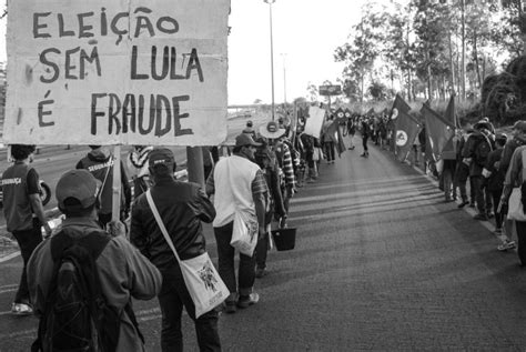 Marchar E Comunicar Dois Jornalistas Contam O Que Foi A Caminhada Do