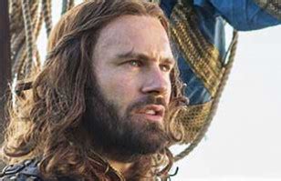 No lo vas a poder creer Así luce en la actualidad Clive Standen el