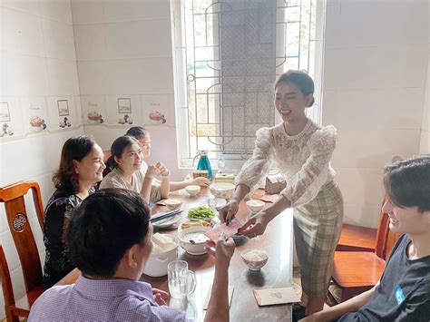 Bạn gái hot girl được Phan Mạnh Quỳnh lì xì hơn 123 triệu đồng