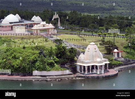 Hindu Temple Of Sacred Lake Of Grand Bassin Stock Photo Alamy