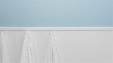 What S The Difference Wainscoting Vs Beadboard