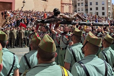 La Legi N Hace Vibrar A M Laga Con La Entronizaci N Del Cristo De Mena