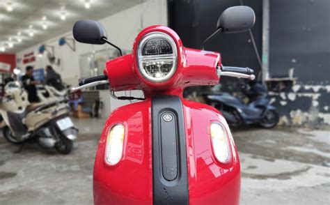 Mẫu xe tay ga cực hot về Việt Nam Bình xăng lít giá triệu đấu Honda Vision