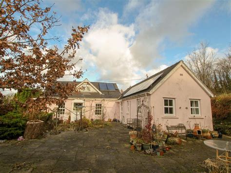 2 Bed Farm For Sale In Eglwyswrw Crymych Sa41 Zoopla