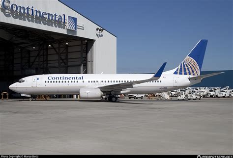 N Continental Airlines Boeing Wl Photo By Marco Dotti