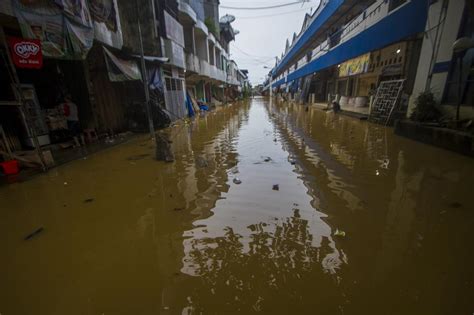 Foto Enam Kecamatan Di Hulu Sungai Tengah Kalsel Terendam Banjir