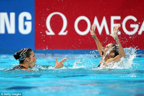 Brazil S Synchronised Swimming Twins Are So Close They Even Got Matching Boob Job Daily Mail