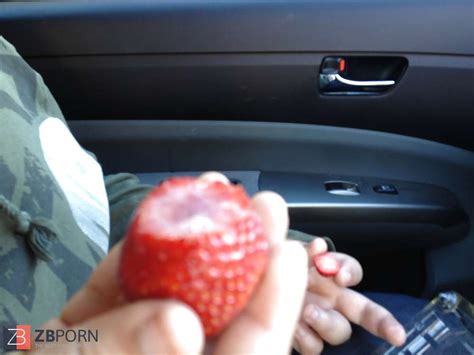 Blowing Pecker And Playing With Jism ZB Porn