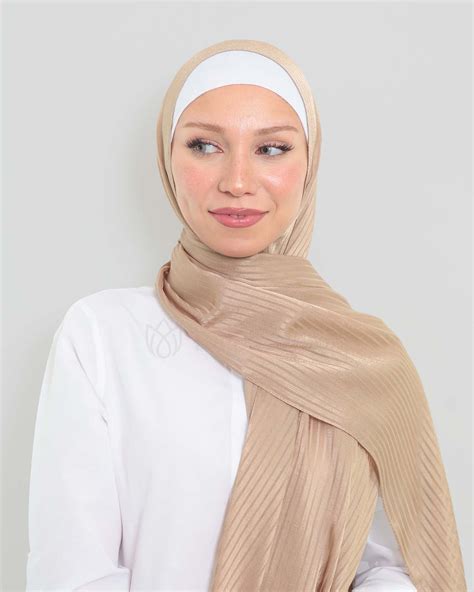 Hijab Satin Striped Nude Beige Tulip Fashion