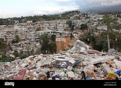 Haiti Earthquake Damage Stock Photos & Haiti Earthquake Damage Stock ...