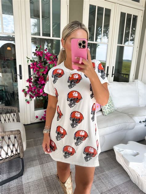 Clemson Gameday Outfits You Need This Football Season – Whitney Rife