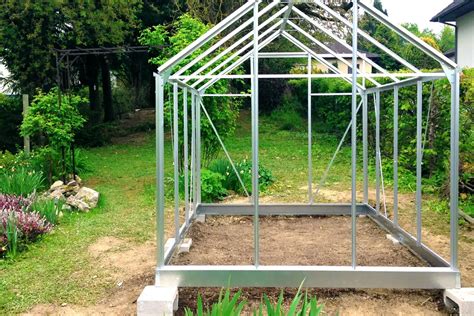 Comment Fabriquer Une Serre De Jardin En Polycarbonate Gamm Vert