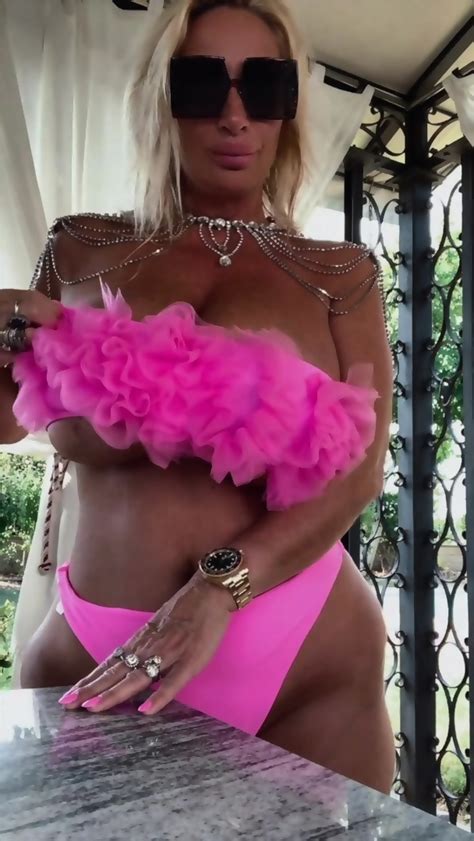 Mara Traversi Busty Italian Big Tits