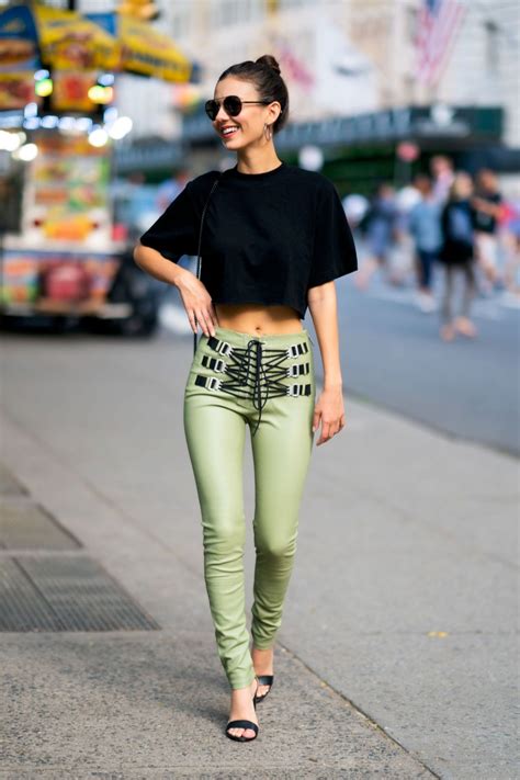 Victoria Justice Sexy Candids In New York Hot Celebs Home